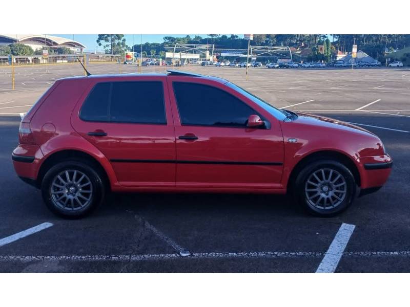 VOLKSWAGEN - GOLF - 2006/2007 - Vermelha - R$ 38.900,00