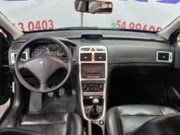 PEUGEOT - 307 - 2009/2010 - Preta - R$ 30.900,00