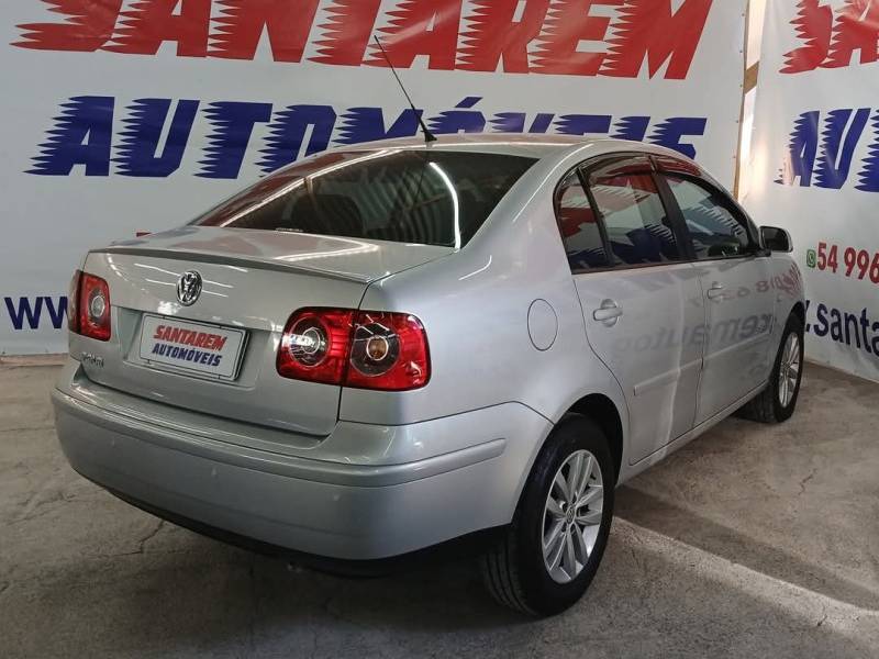 VOLKSWAGEN - POLO - 2006/2007 - Prata - R$ 35.900,00