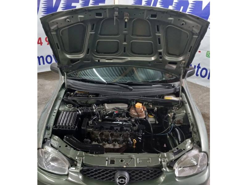 CHEVROLET - CORSA - 2000/2001 - Verde - R$ 16.900,00