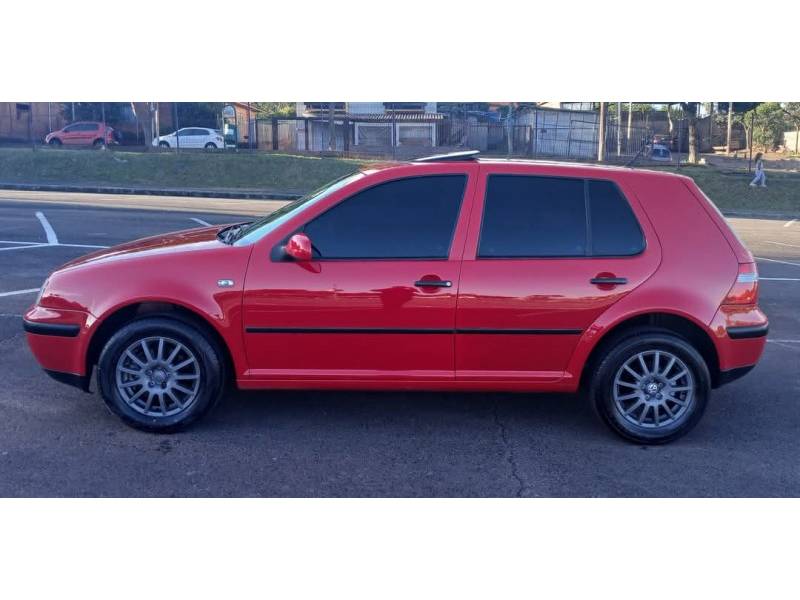 VOLKSWAGEN - GOLF - 2006/2007 - Vermelha - R$ 38.900,00