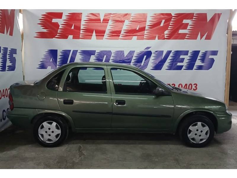 CHEVROLET - CORSA - 2000/2001 - Verde - R$ 16.900,00