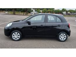 NISSAN - MARCH - 2012/2013 - Preta - R$ 35.900,00