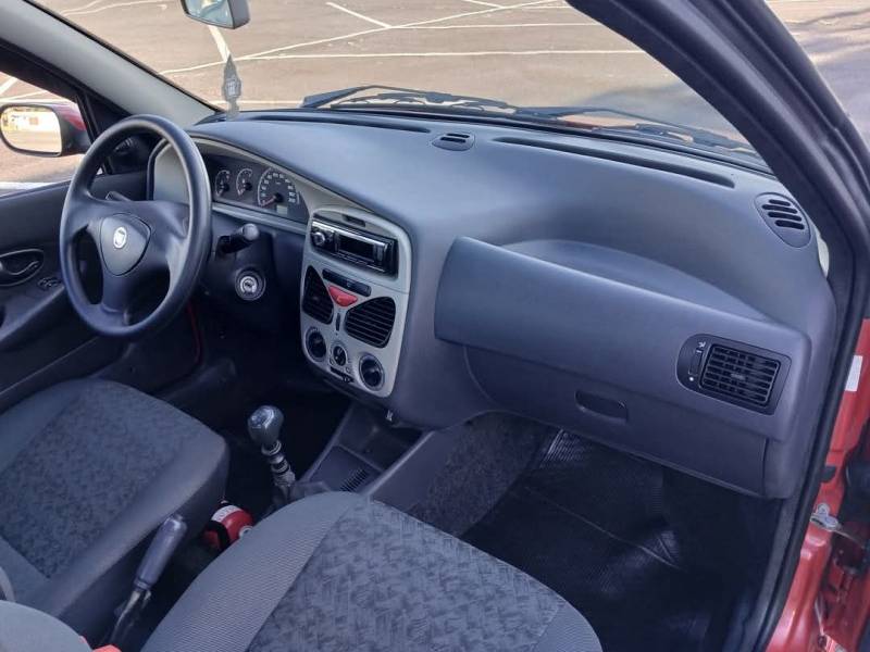 FIAT - SIENA - 2010/2010 - Vermelha - R$ 27.900,00