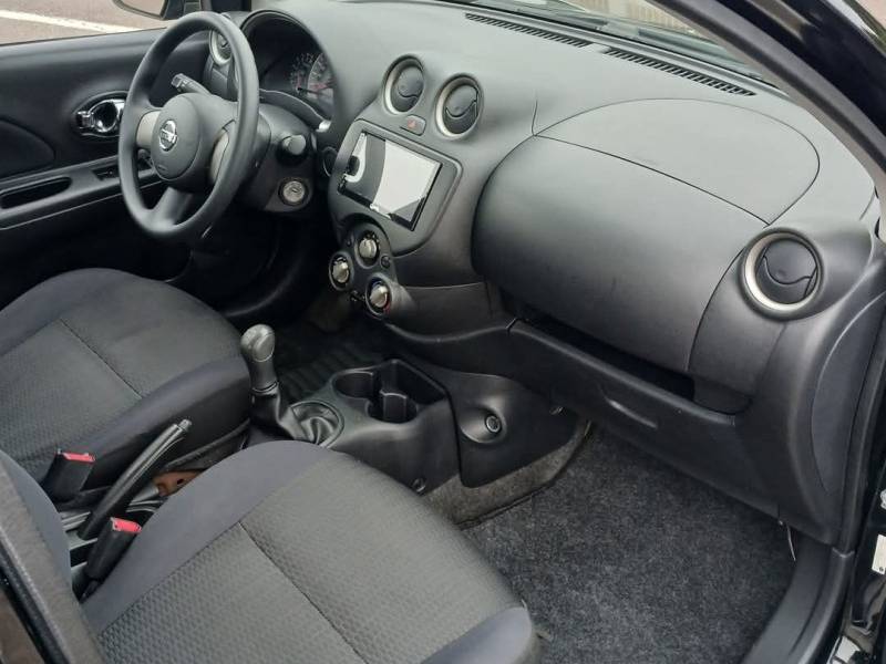 NISSAN - MARCH - 2012/2013 - Preta - R$ 35.900,00