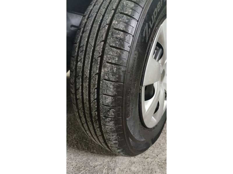 TOYOTA - ETIOS - 2015/2016 - Branca - R$ 49.900,00
