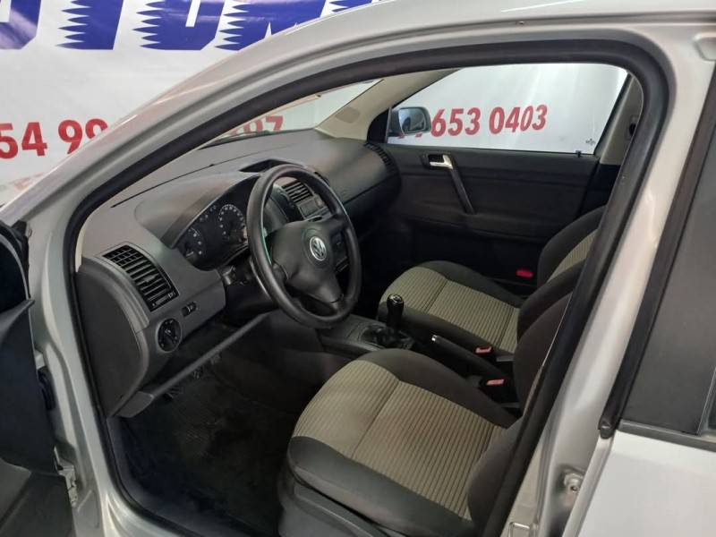VOLKSWAGEN - POLO - 2006/2007 - Prata - R$ 35.900,00