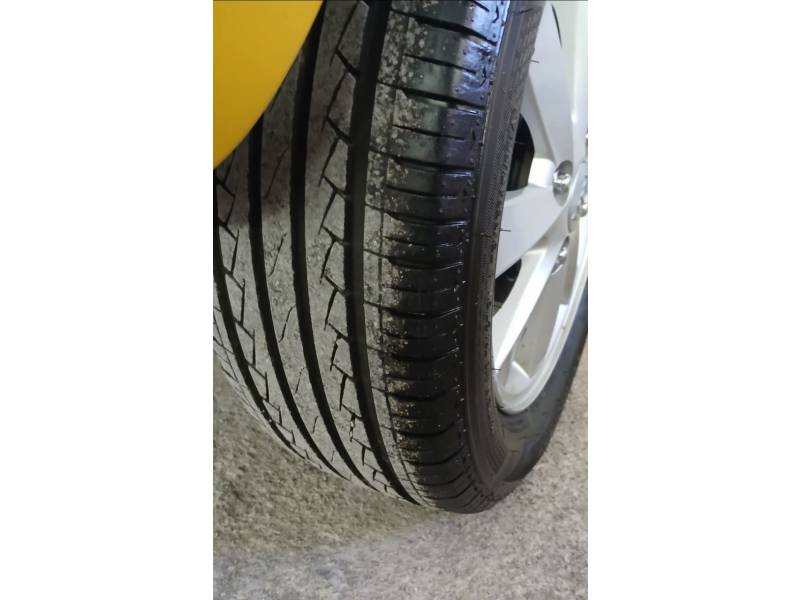 KIA MOTORS - PICANTO - 2011/2012 - Amarela - R$ 38.900,00